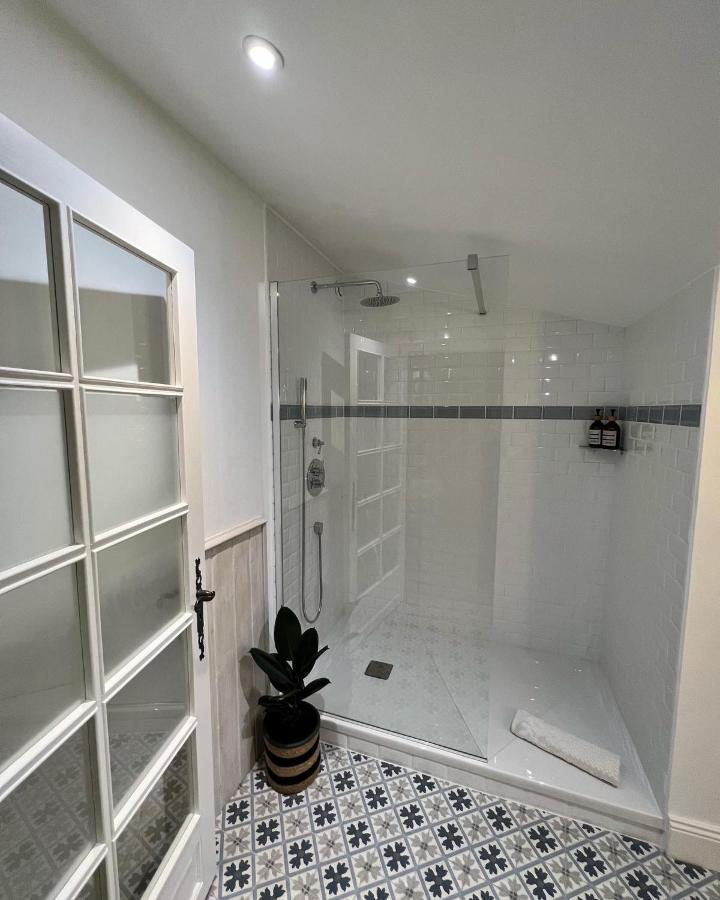 Saint-Quentin-de-Caplong La Girarde B&B 외부 사진